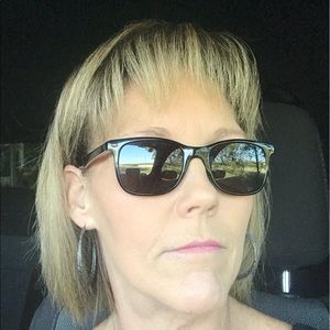 Meet your Posher, Nellie